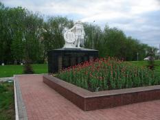Яхрома, улица Заречная. Боевое захоронение и перезахоронение